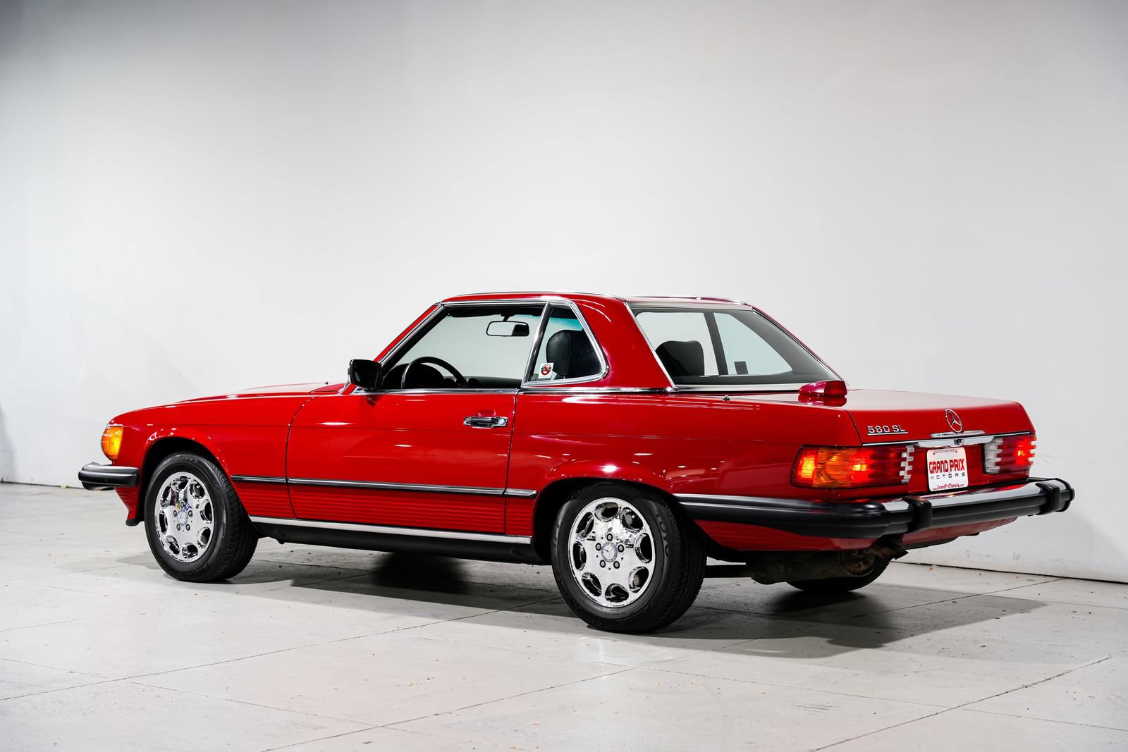 Used 1987 Mercedes-Benz 560 SL image 8