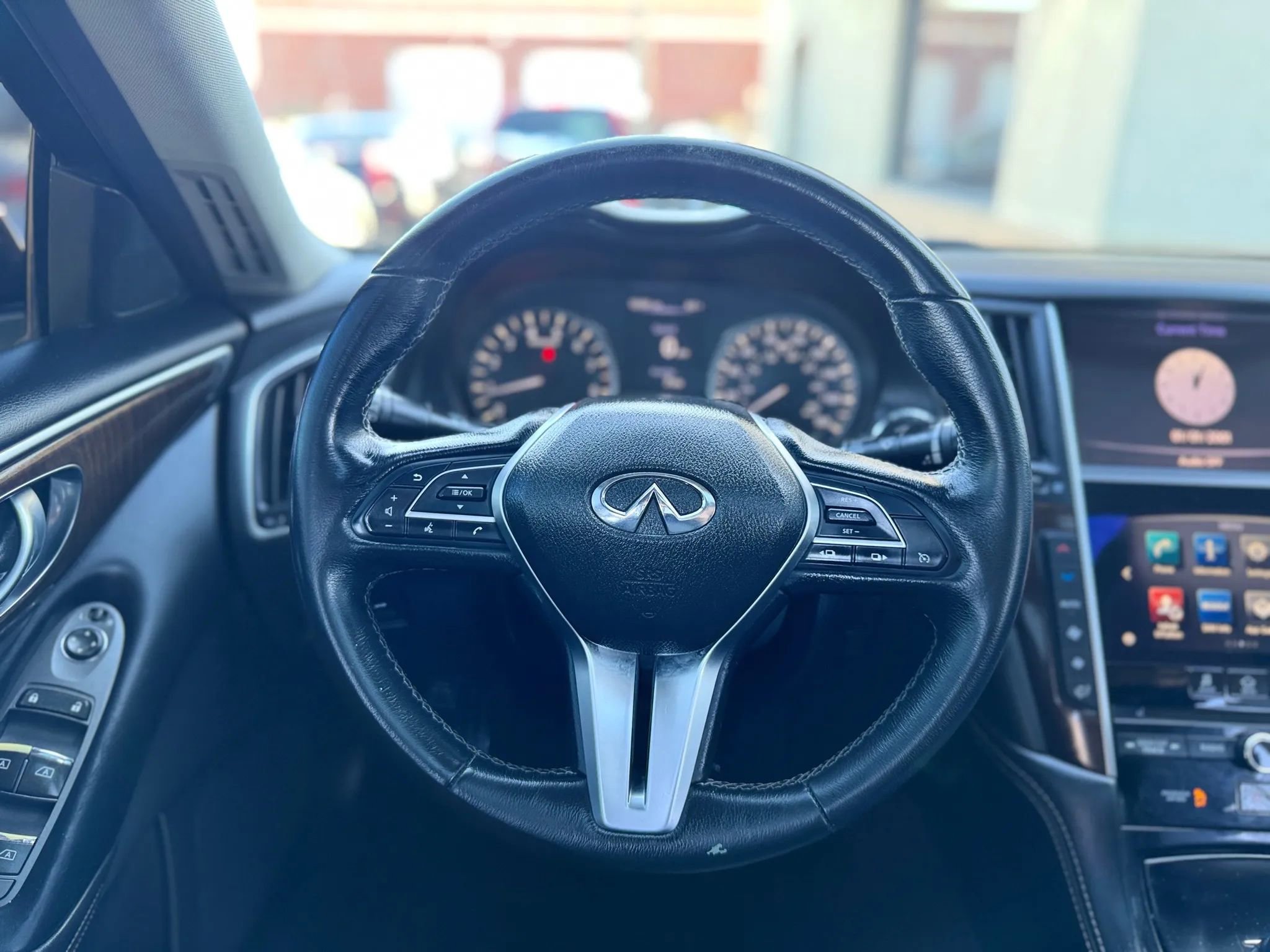 Used 2018 INFINITI Q50 Luxe AWD/4WD image 19