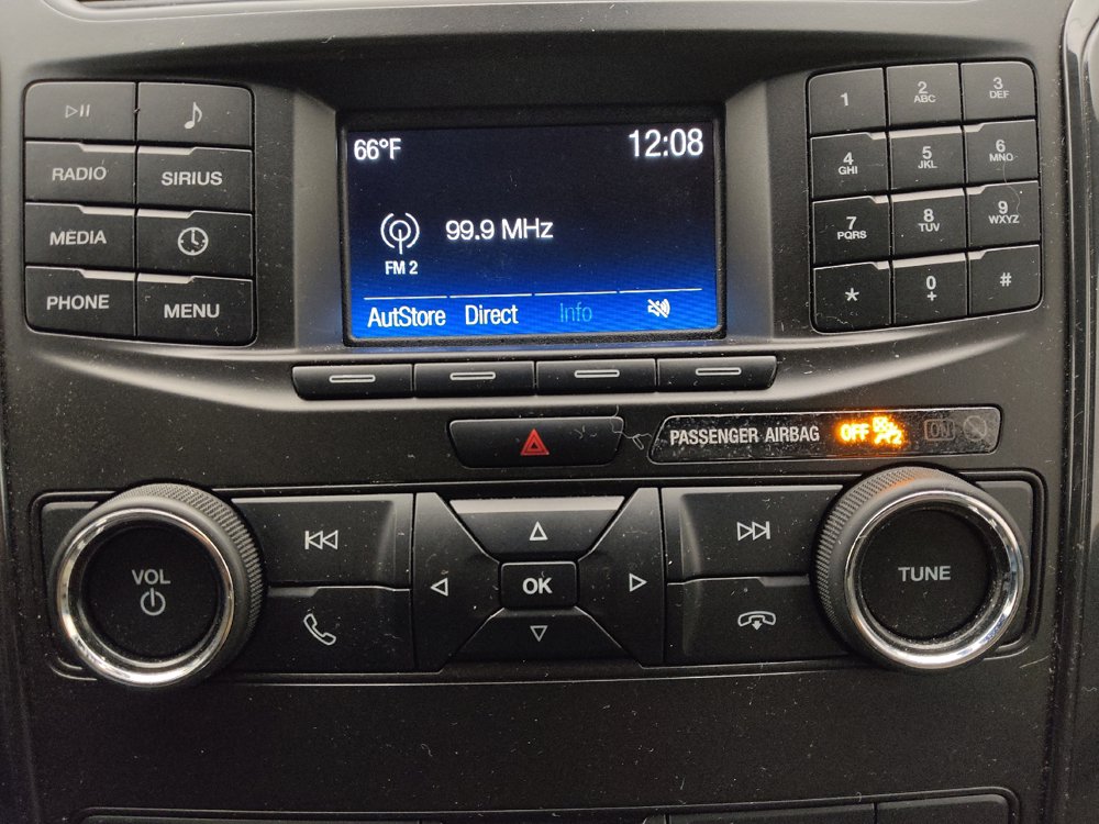 Used 2018 Ford Explorer XLT FWD image 25