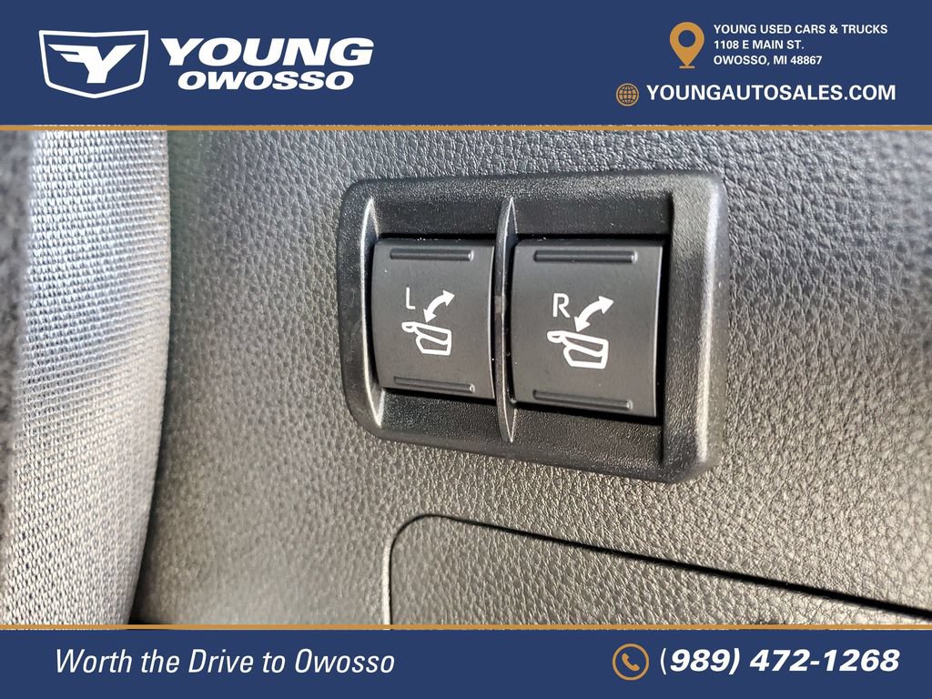 Used 2025 Toyota Sequoia Capstone AWD/4WD image 39
