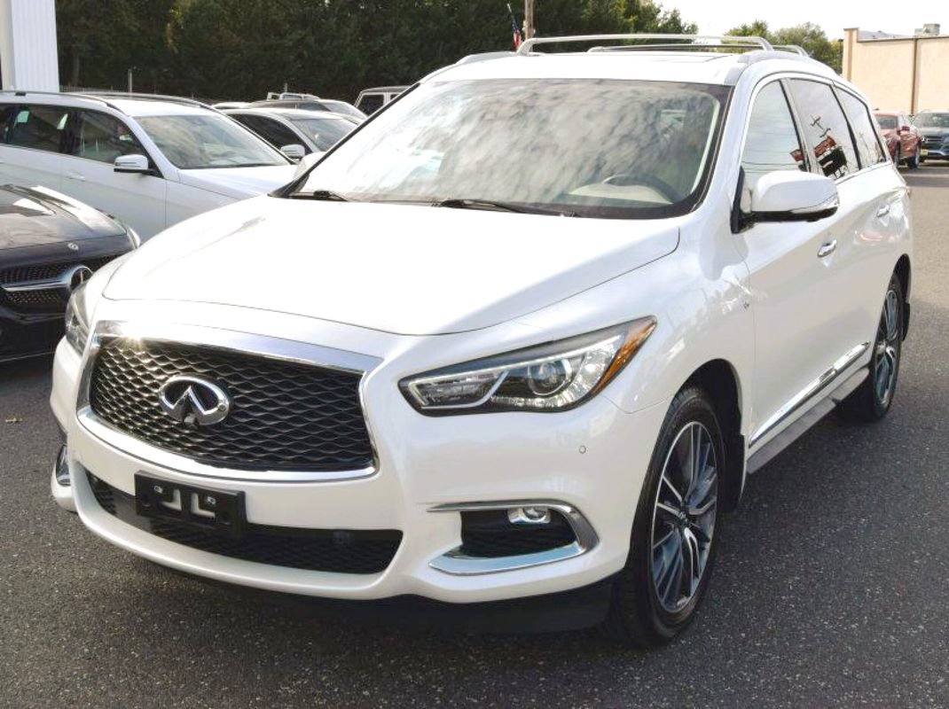 Used 2020 INFINITI QX60 Luxe w/ Sensory Package AWD/4WD image 3