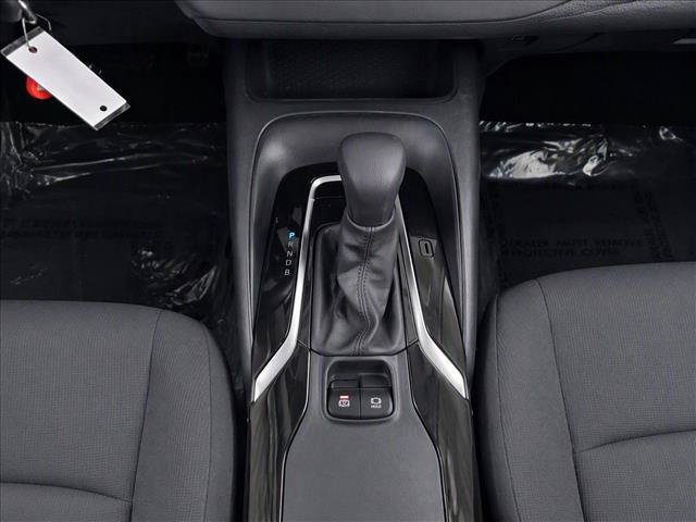 Used 2021 Toyota Corolla LE FWD image 23