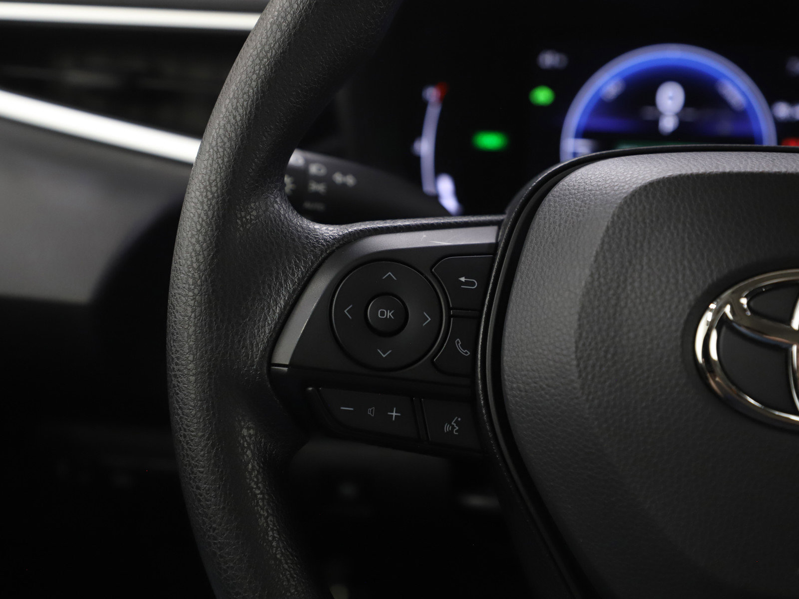 Used 2026 Toyota Corolla LE FWD image 25