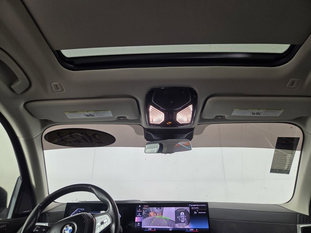 Used 2023 BMW X7 xDrive40i w/ Premium Package image 28