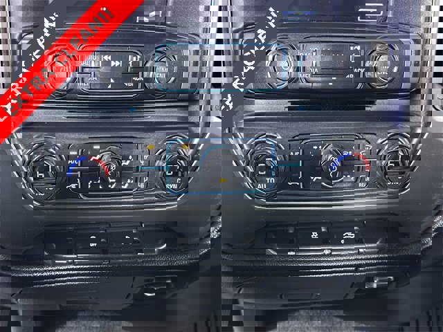 Used 2018 Chevrolet Silverado 1500 LT w/ LT Eassist Package image 17