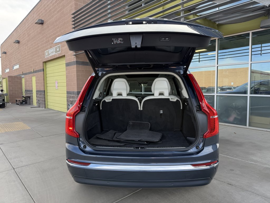 Used 2023 Volvo XC90 B6 Plus AWD/4WD image 37