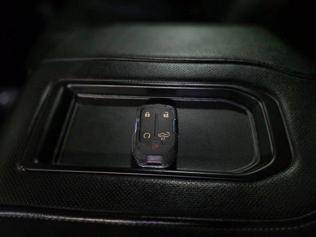 Used 2019 Chevrolet Silverado 1500 High Country w/ Technology Package AWD/4WD image 47