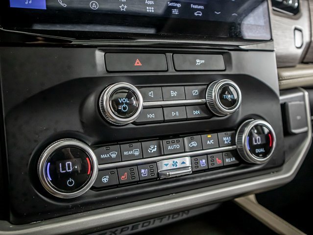 Used 2023 Ford Expedition Limited image 27