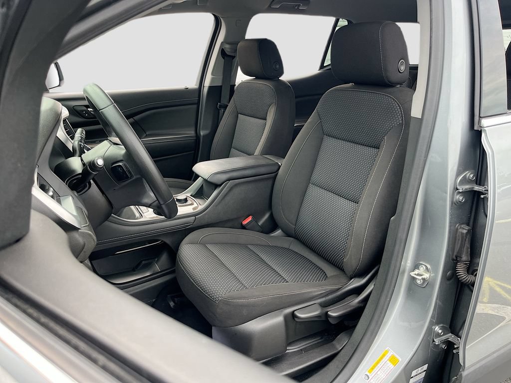 Used 2023 GMC Acadia SLE FWD image 19
