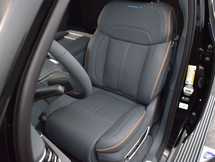 Used 2023 Jeep Grand Wagoneer L Series II w/ Premium Group II image 11