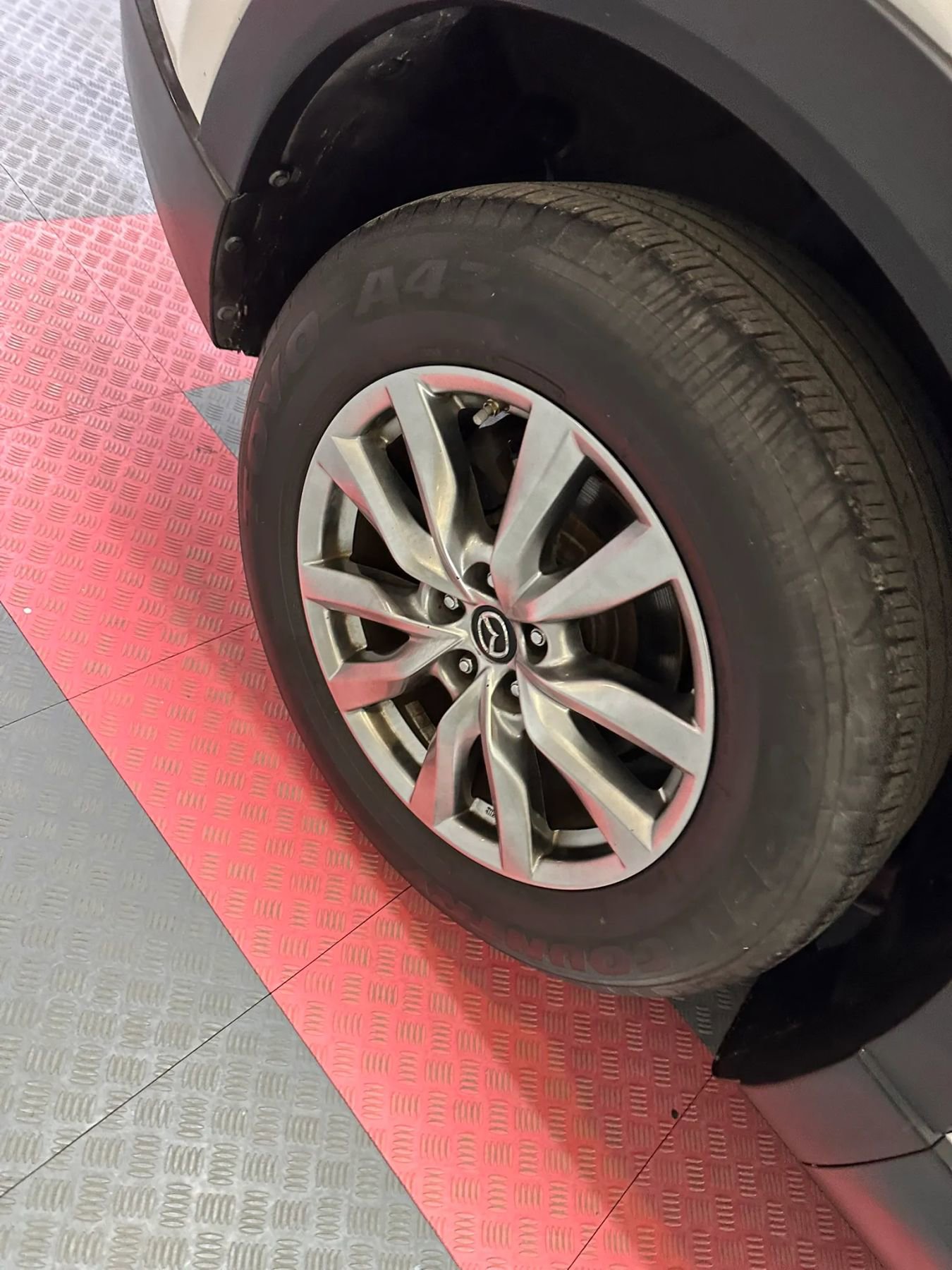 Used 2018 MAZDA CX-9 Touring FWD image 40