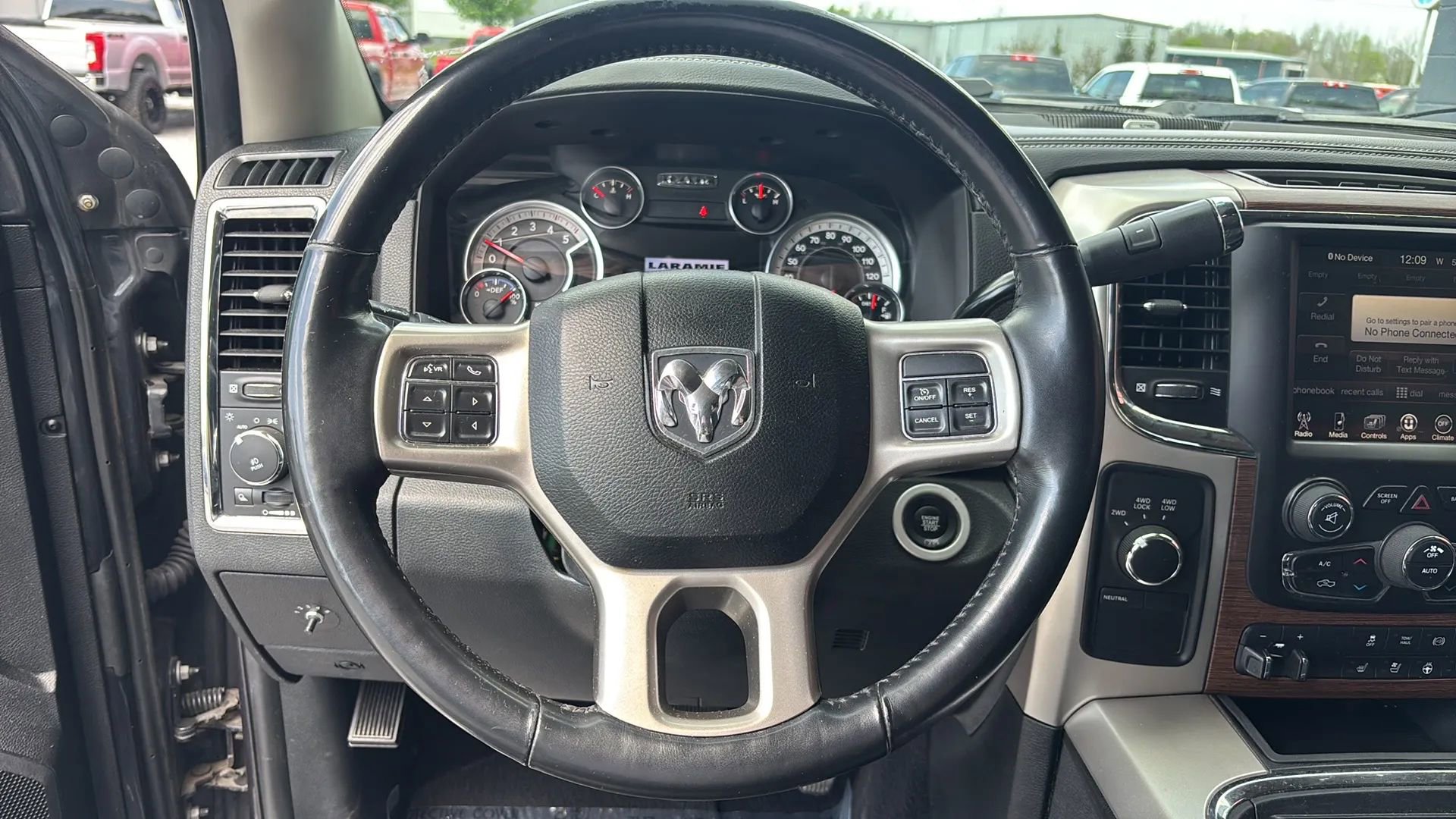 Used 2017 RAM 2500 Laramie w/ Convenience Group AWD/4WD image 23