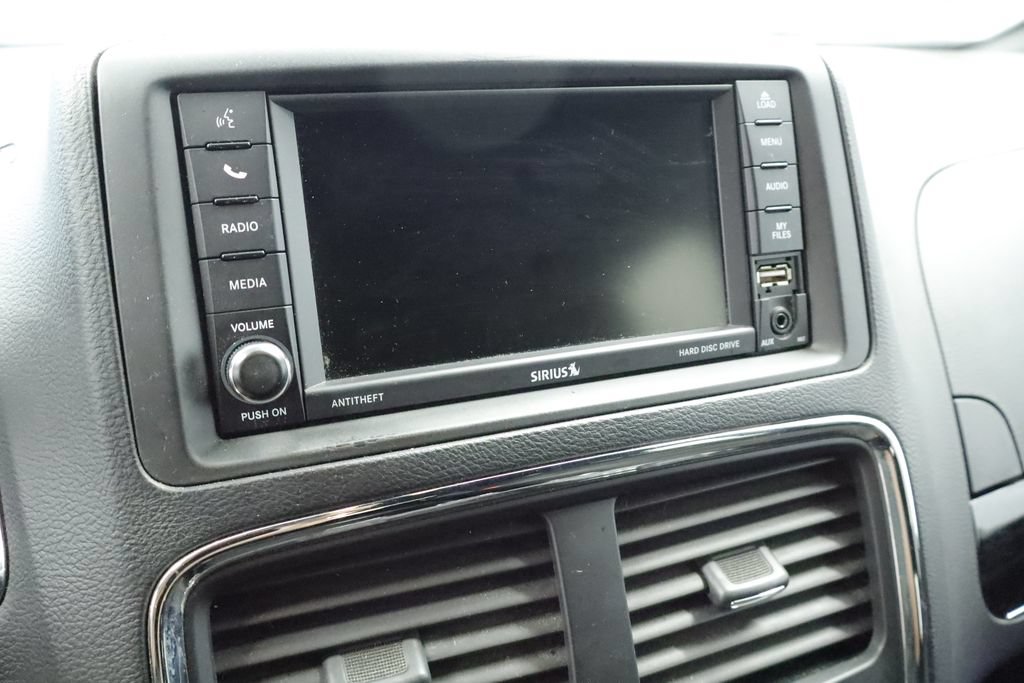 Used 2018 Dodge Grand Caravan SE FWD image 25