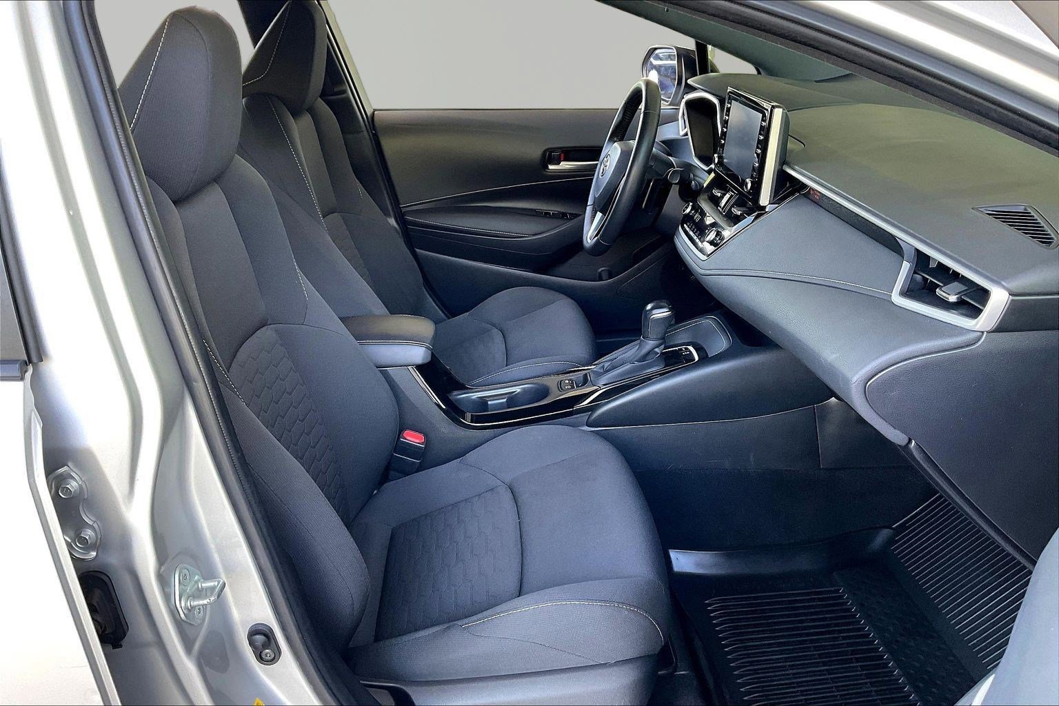 Used 2020 Toyota Corolla SE FWD image 28
