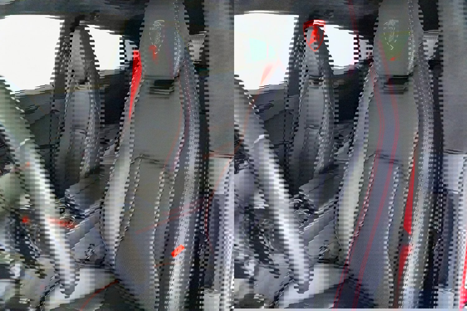 Used 2023 Lamborghini Urus S image 22