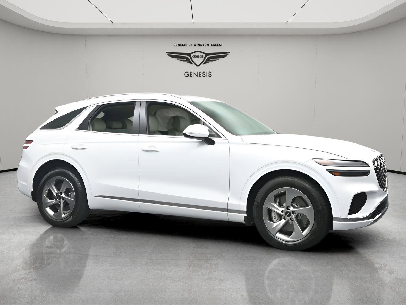 Used 2026 Genesis GV70 2.5T Select image 13