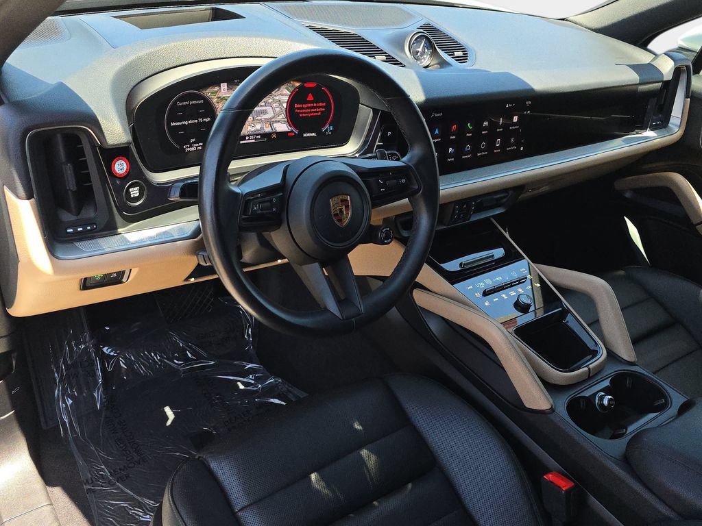 Used 2024 Porsche Cayenne AWD/4WD image 19