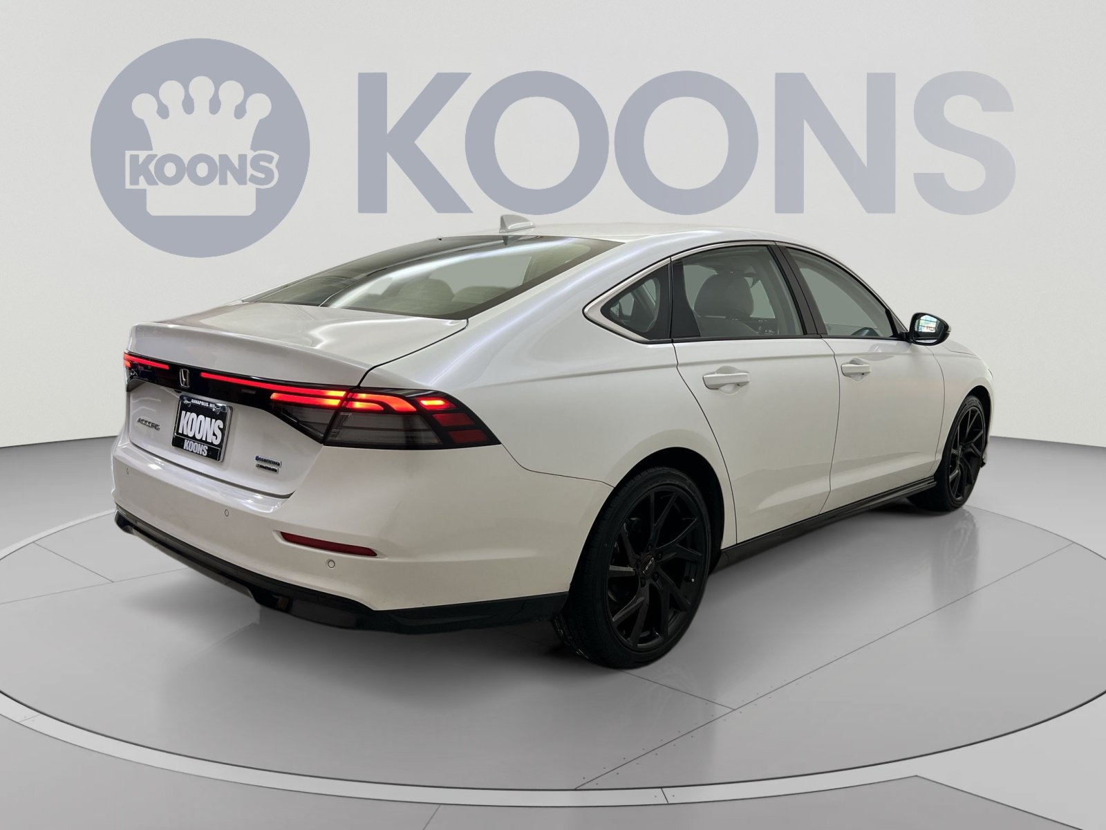 Used 2024 Honda Accord Touring image 8