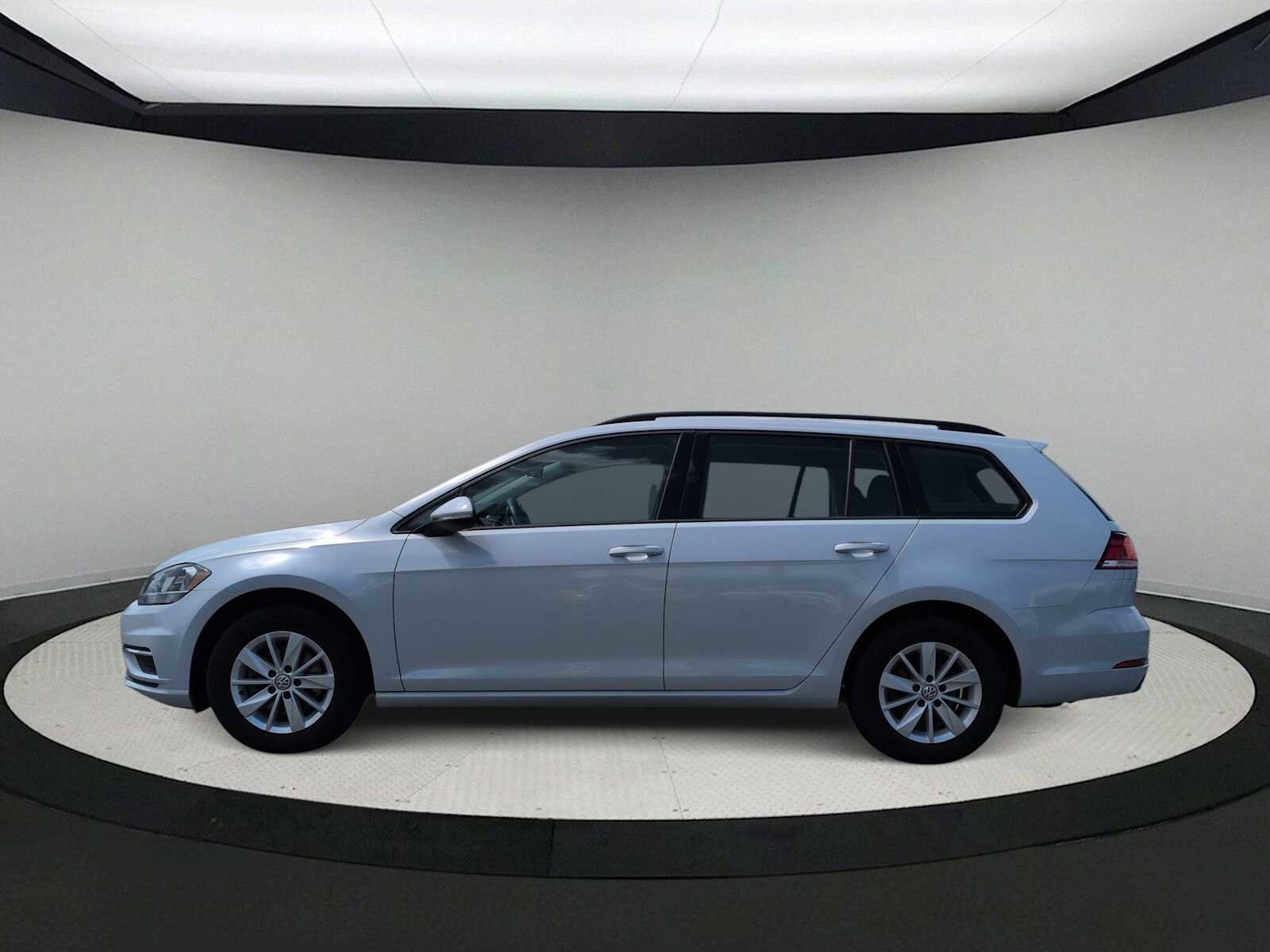 Used 2018 Volkswagen Golf S FWD image 5