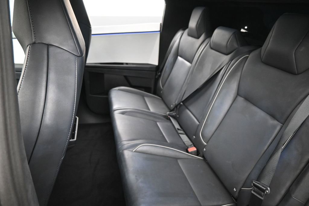 Used 2024 Tesla Cybertruck AWD Crew Cab image 28
