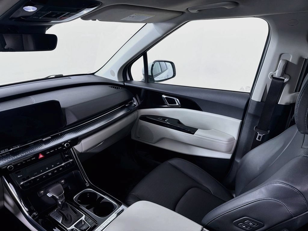 Used 2024 Kia Carnival SX Prestige FWD image 25