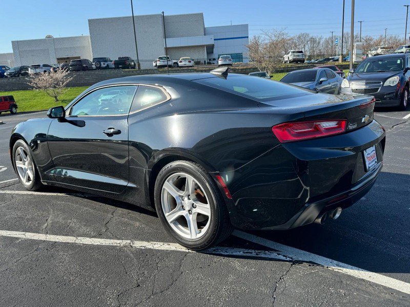 Used 2017 Chevrolet Camaro LT w/ Technology Package image 5