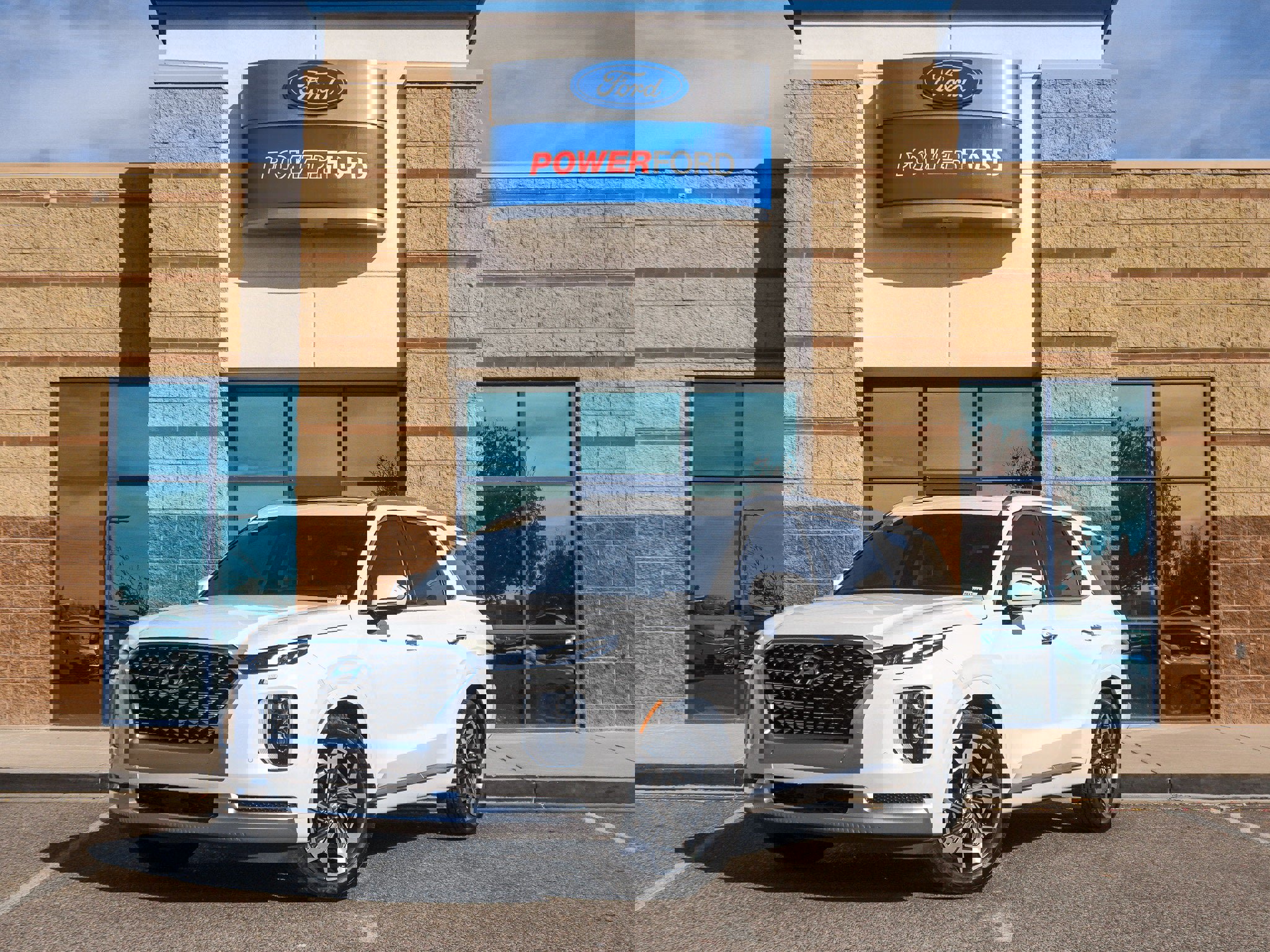 Used 2021 Hyundai Palisade Calligraphy image 2