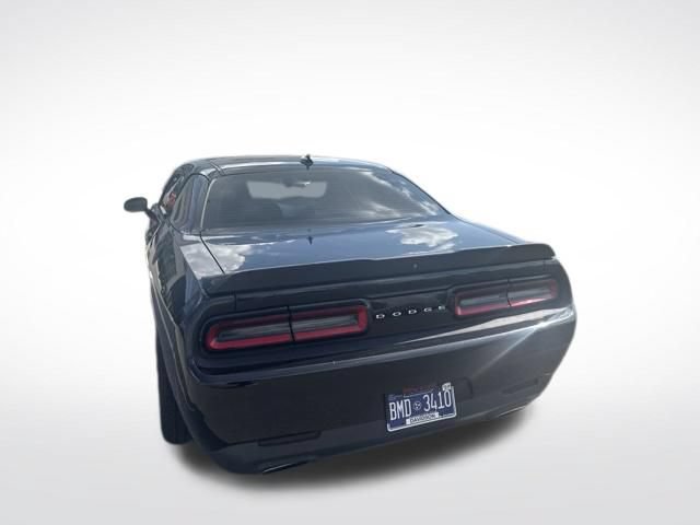 Used 2020 Dodge Challenger SXT RWD image 10