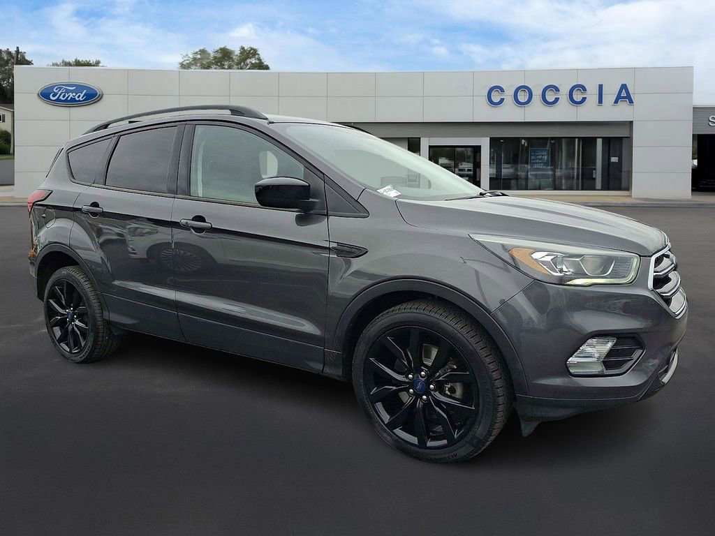 Certified 2019 Ford Escape SE image 3