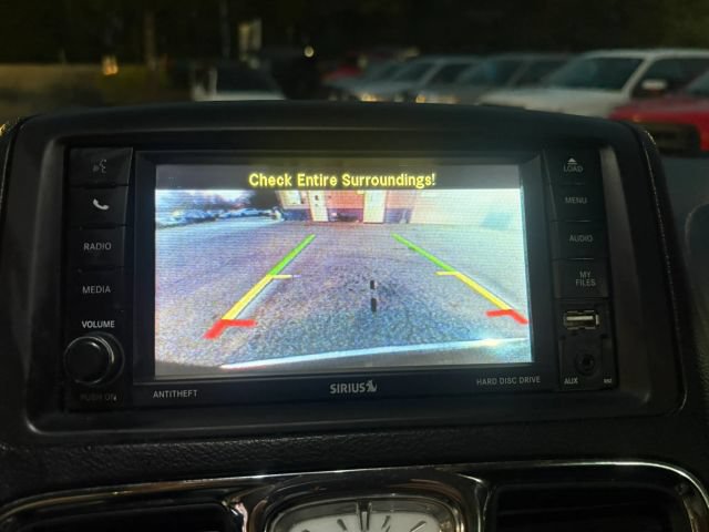 Used 2015 Chrysler Town & Country Touring-L w/ Driver Convenience Group FWD image 19