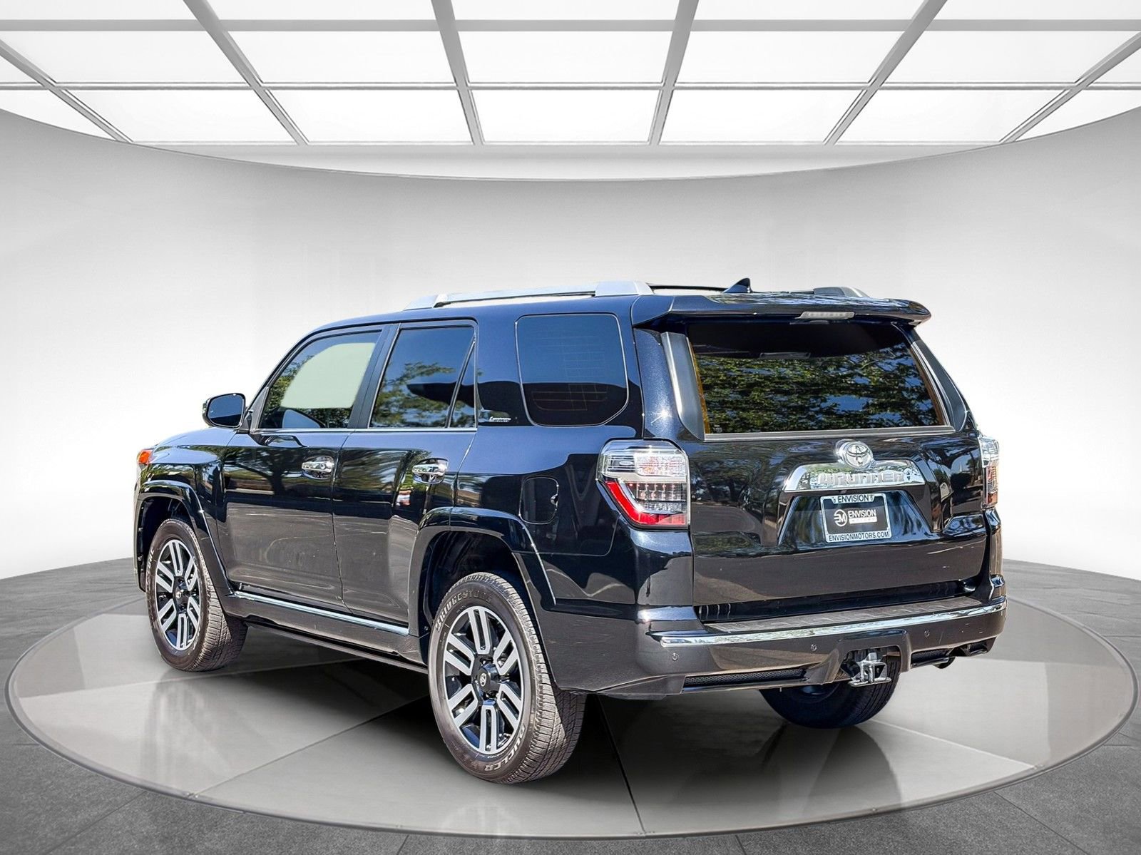 Used 2023 Toyota 4Runner Limited image 2