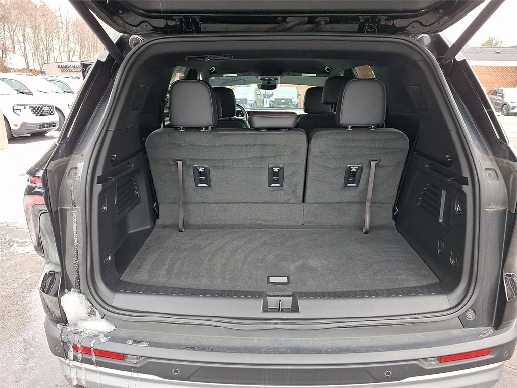 Used 2024 Chevrolet Traverse Z71 w/ Enhanced Driving Package image 29