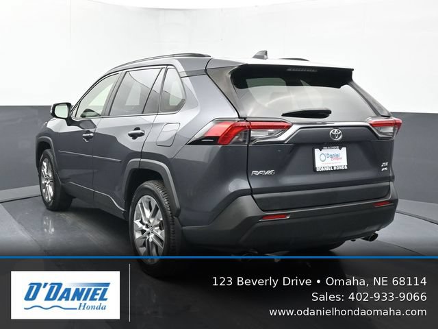 Used 2020 Toyota RAV4 XLE Premium AWD/4WD image 4