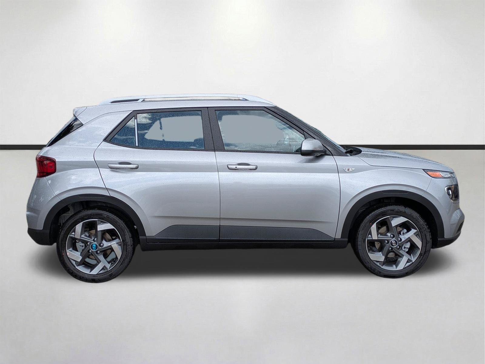New 2026 Hyundai Venue SEL FWD image 4