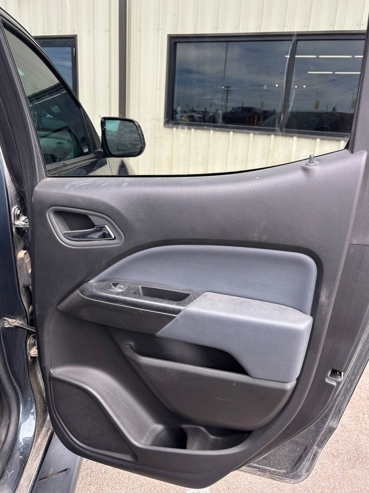 Used 2019 Chevrolet Colorado Z71 AWD/4WD image 6