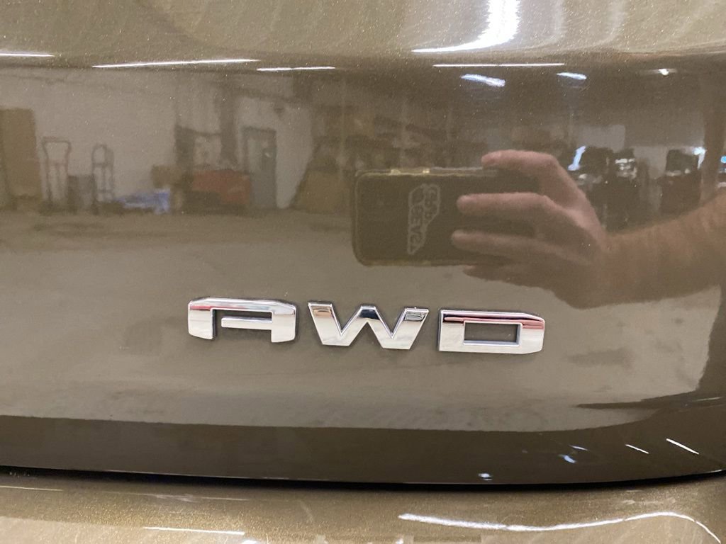 Used 2024 GMC Terrain Denali w/ Denali Premium Package image 28