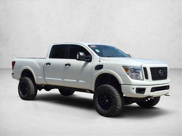 Used 2017 Nissan Titan PRO-4X AWD/4WD image 3