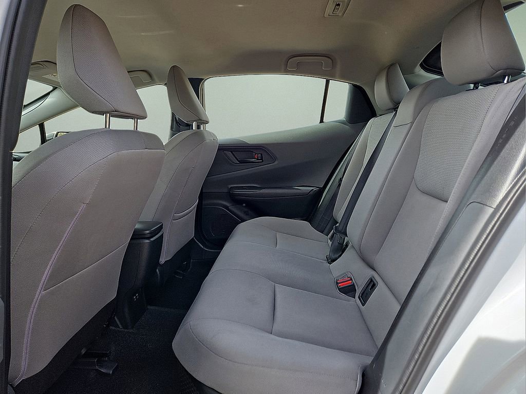 Used 2025 Toyota Prius LE image 16