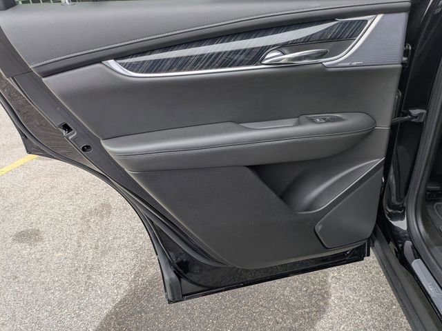 Used 2025 Cadillac XT6 Premium Luxury image 26