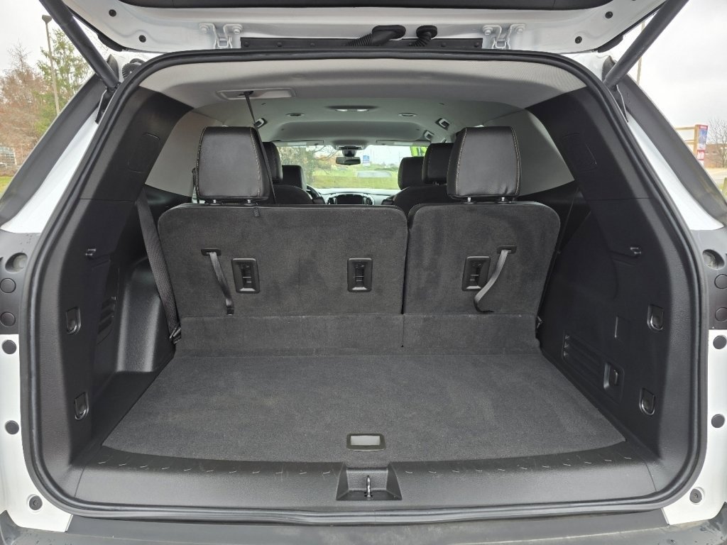 Certified 2021 Chevrolet Traverse RS w/ LPO, Cargo Package image 17