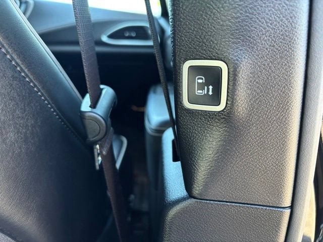Used 2021 Chrysler Pacifica Limited w/ Premium & Safety Sphere Group AWD/4WD image 21