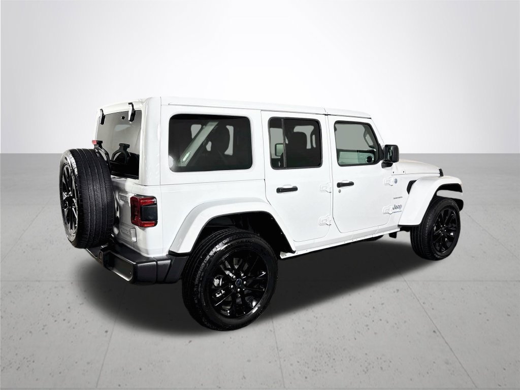 Used 2024 Jeep Wrangler Unlimited Sahara w/ Safety Group AWD/4WD image 6