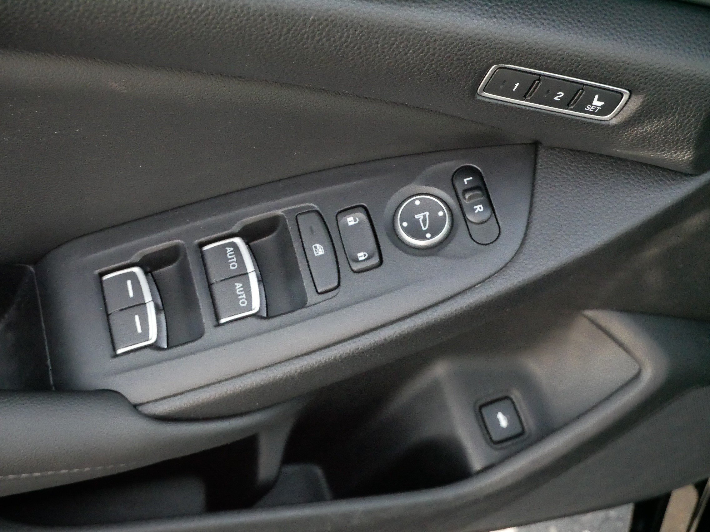 Used 2021 Honda Accord EX-L image 19