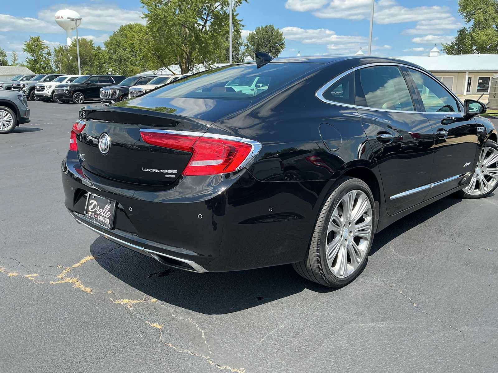 Used 2019 Buick LaCrosse Avenir w/ Driver Confidence Package II AWD/4WD image 4