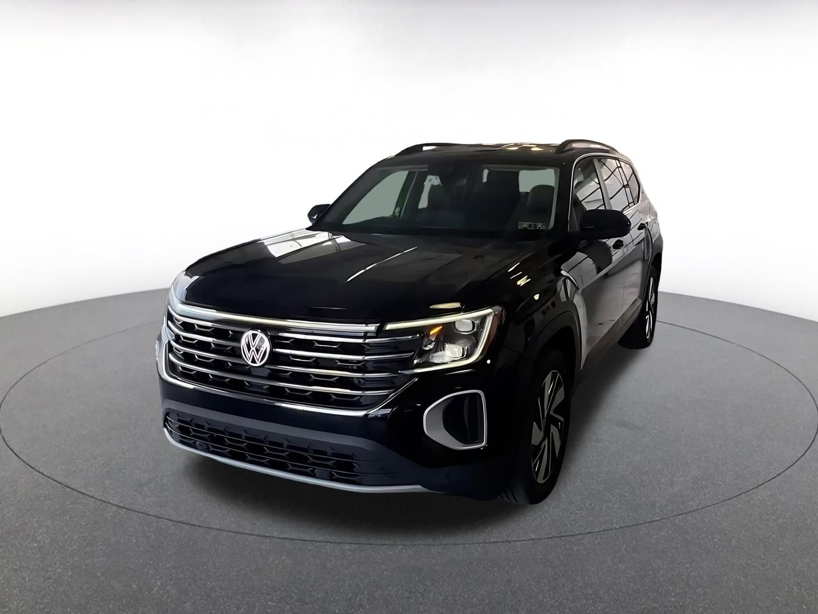 Used 2025 Volkswagen Atlas SE image 10