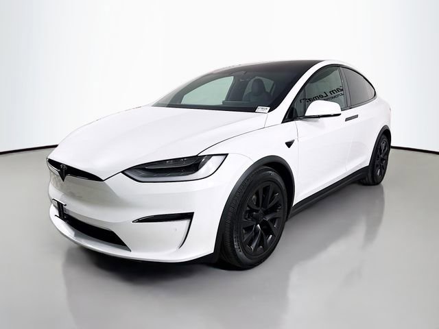 Used 2022 Tesla Model X image 3