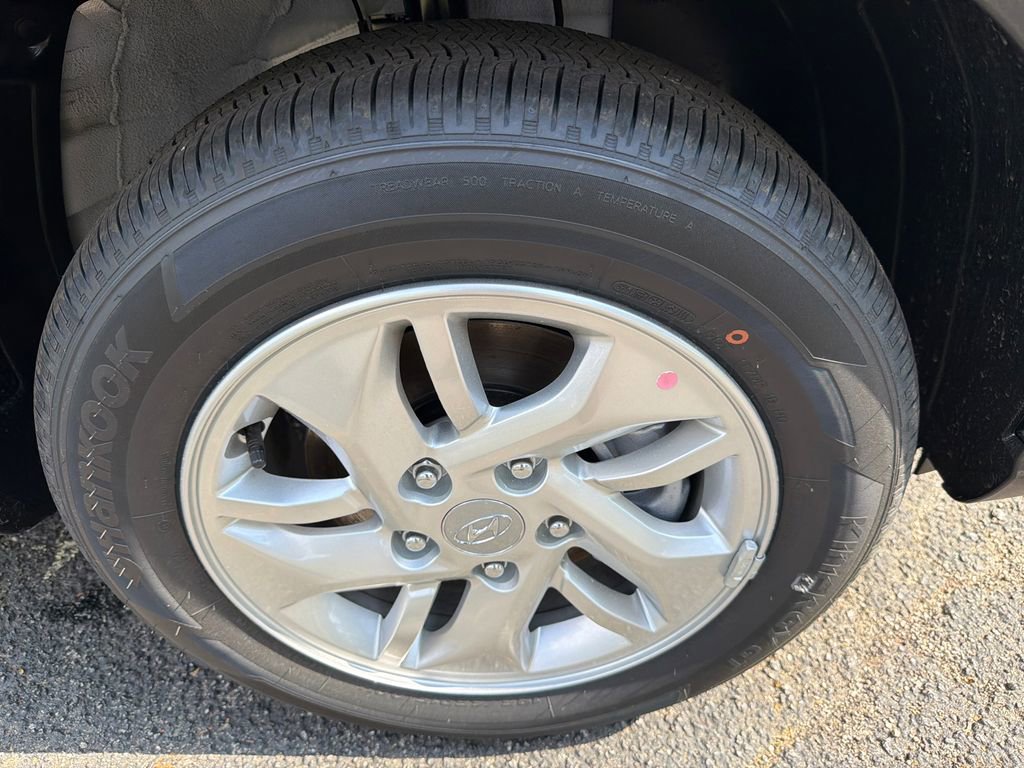 New 2026 Hyundai Venue SE image 12