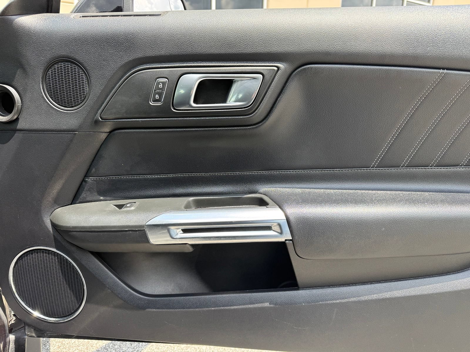Used 2019 Ford Mustang Premium RWD image 42