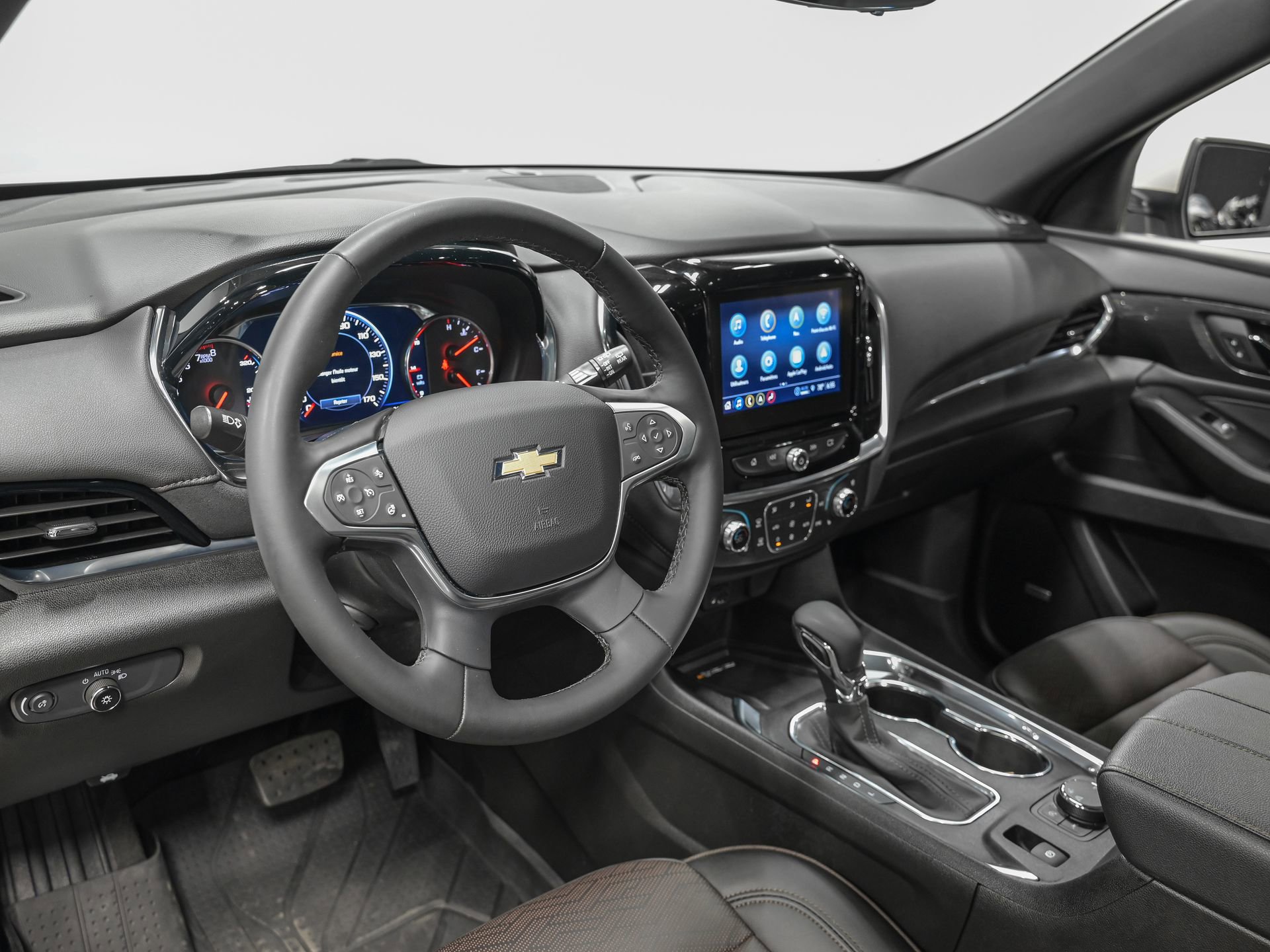 Used 2023 Chevrolet Traverse High Country w/ LPO, Floor Liner Package FWD image 15