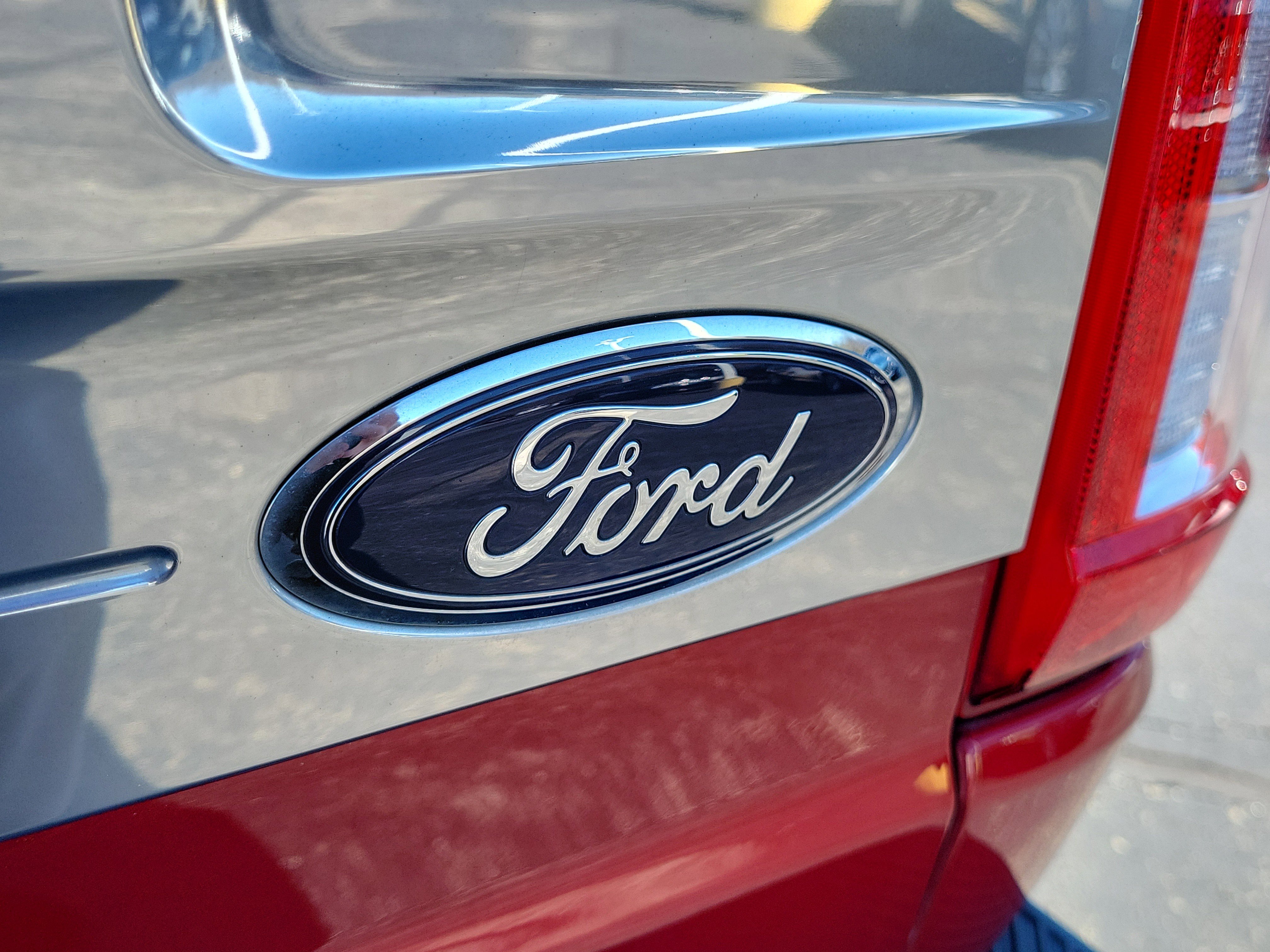 Used 2023 Ford F150 Platinum w/ Equipment Group 701A High image 6